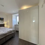 Ap 3 - Living Apartment Houses